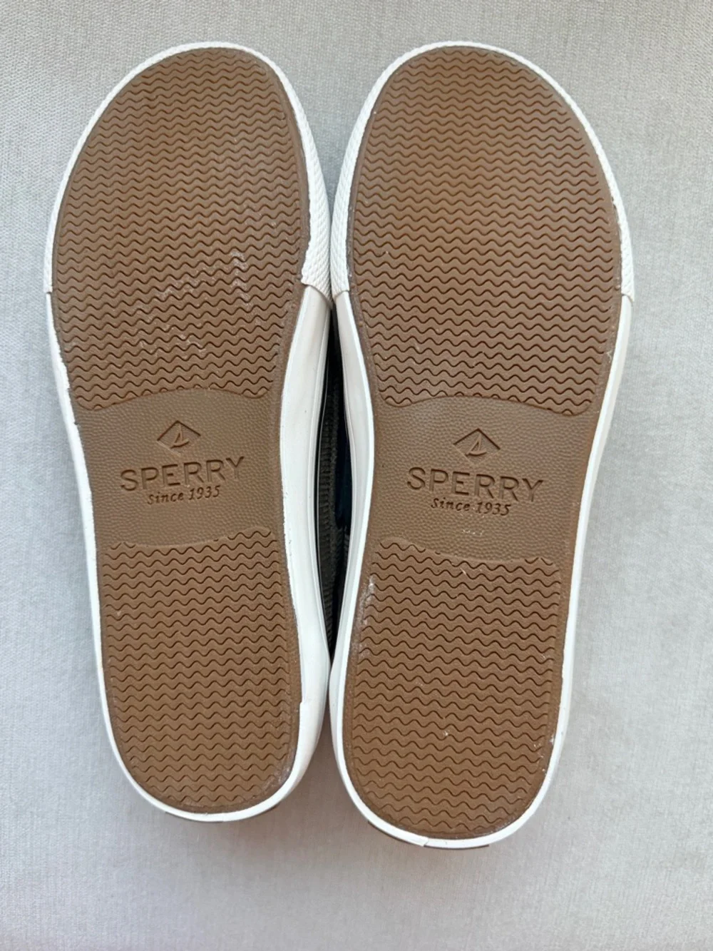 Sperry Top Sider Men's Bahama 3-Eye‎ Boat Shoes Slip on Ribbed Textile 7.5 Olive